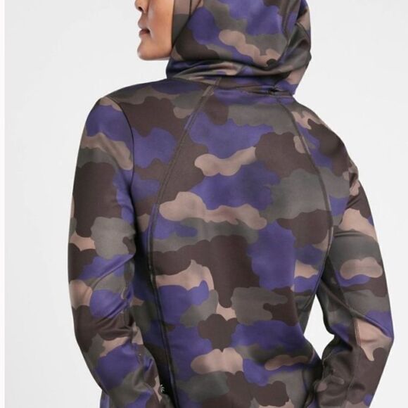 Athleta Pinnacle Sweatshirt Pullover Hoodie in Mantra Print M - Picture 2 of 7